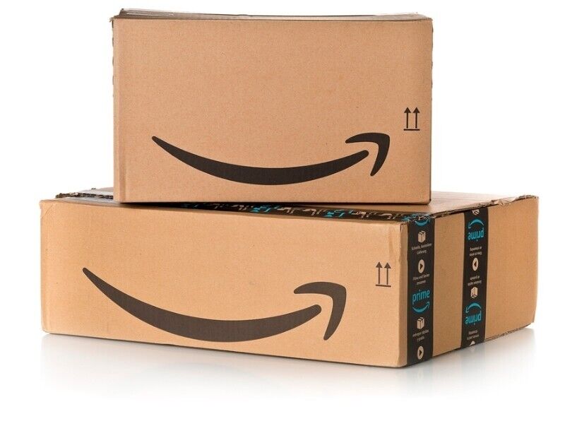 Cajas de lotes de devoluciones listas para enviar